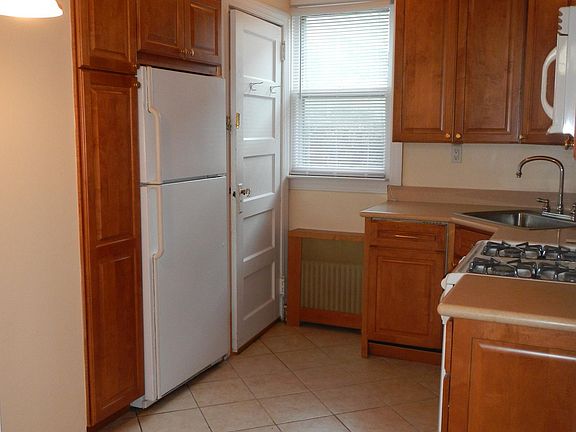 2nd image of 11 Vincent St Floor 1
