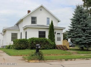 120 Harrison St, Lewiston, MN 55952