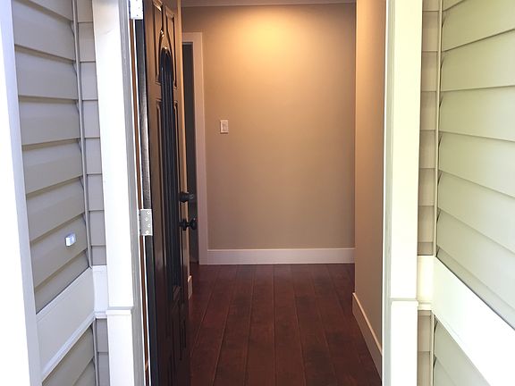 4th image of 4852 Vogelsang Dr