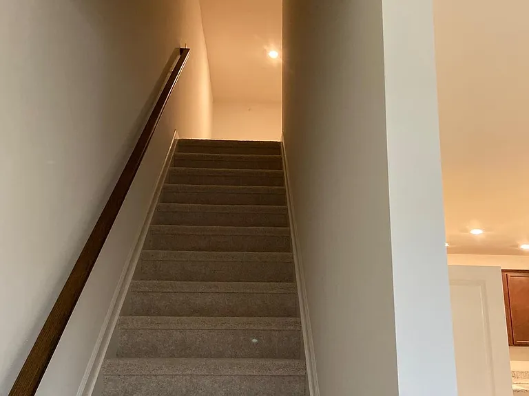 321 Kramer Ct — Photo 3