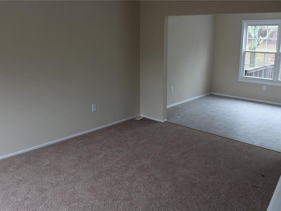 5th image of 58 Lantern Ln