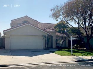 1002 Fedora Ave, Clovis, CA 93612