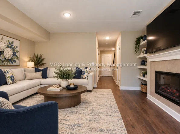 9304 N Main St, Kansas City, MO 64114