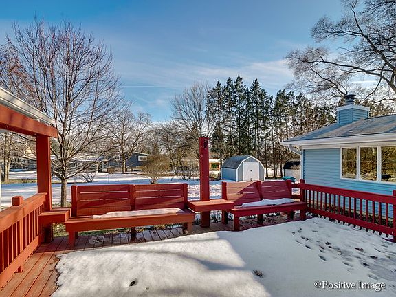 Large Deck Perfect for BBQ's