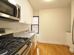 205-06 42nd Ave #2A, Bayside, NY 11361