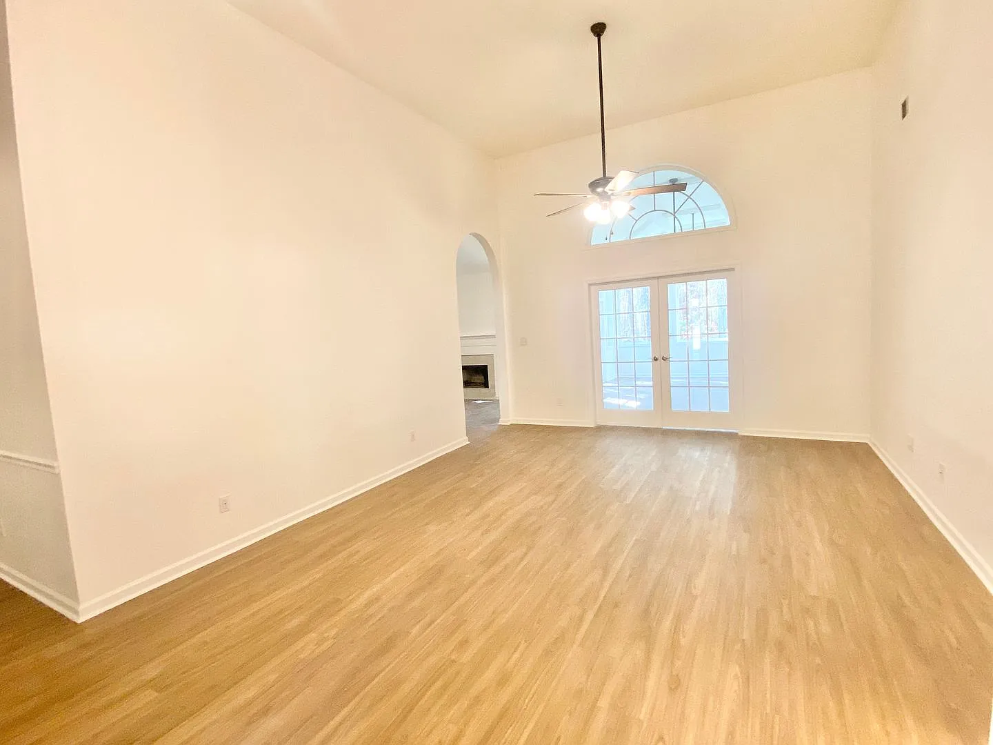 Large 5 BR Home in a cul de sac neighborhood in Pooler,Ga! — Photo 4