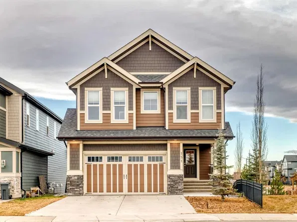 151 E Sundown Way, Cochrane, AB T4C 2M6