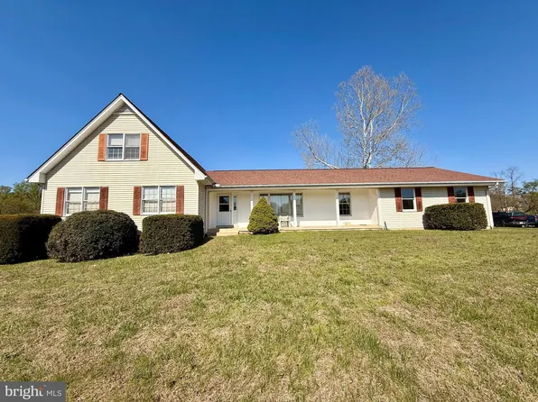 40297 Braddock Rd, Aldie, VA 20105