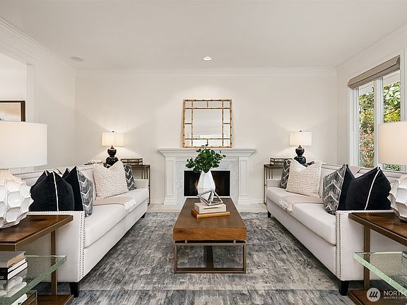 4th image of 838 Evergreen Point Road