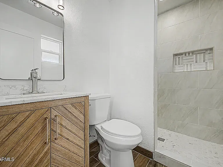 4 bed, 1410 sqft, $2,000 — Photo 1