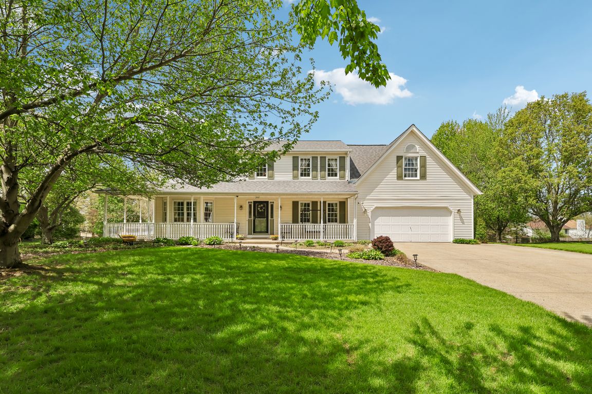 Gloucester Dr-S2504-001.jpg