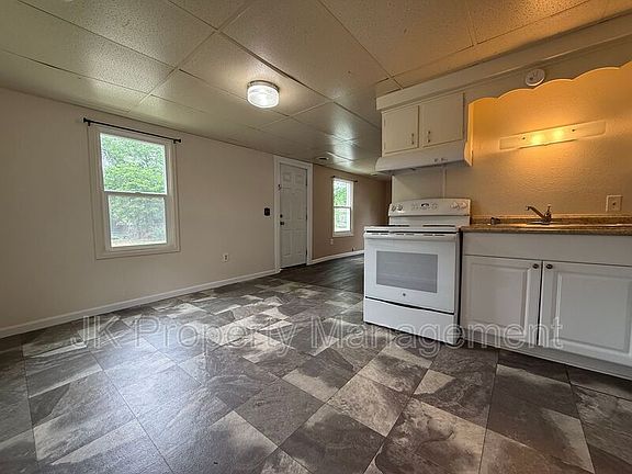 2nd image of 517 13th St S