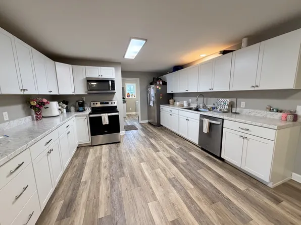 225 Smith St, Puryear, TN 38251