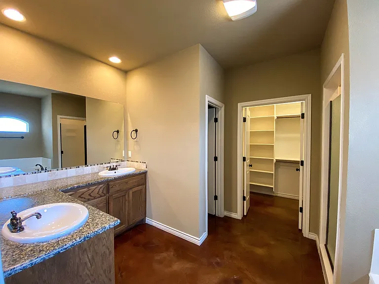 3037 Stallion Dr — Photo 16
