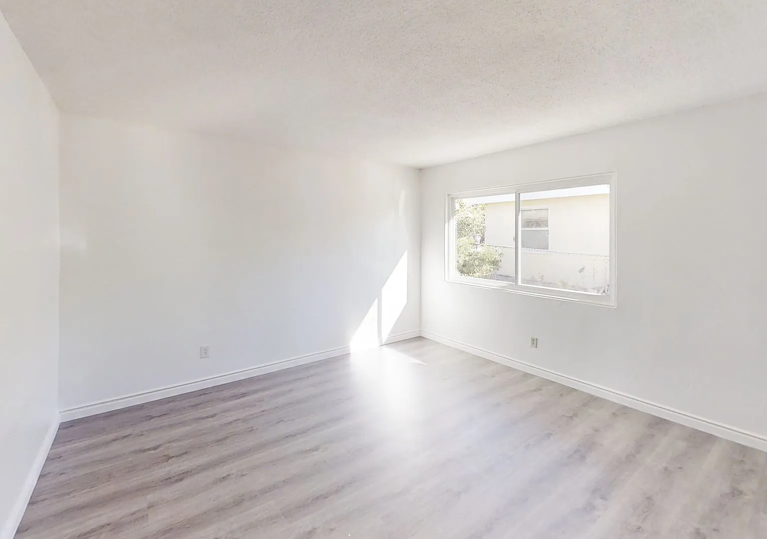 1481 E Jacinto View Rd — Photo 2