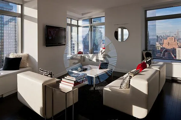 Rented by Space Marketing Shop | media 56