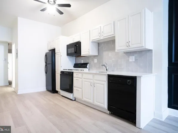 1221 N Randolph St, Philadelphia, PA 19122