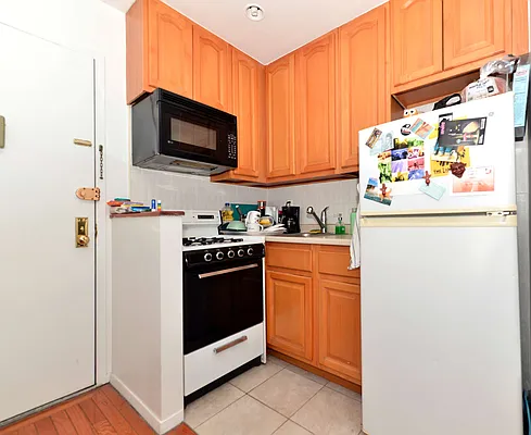 Rented by J Misrahi Realty Corp | media 6