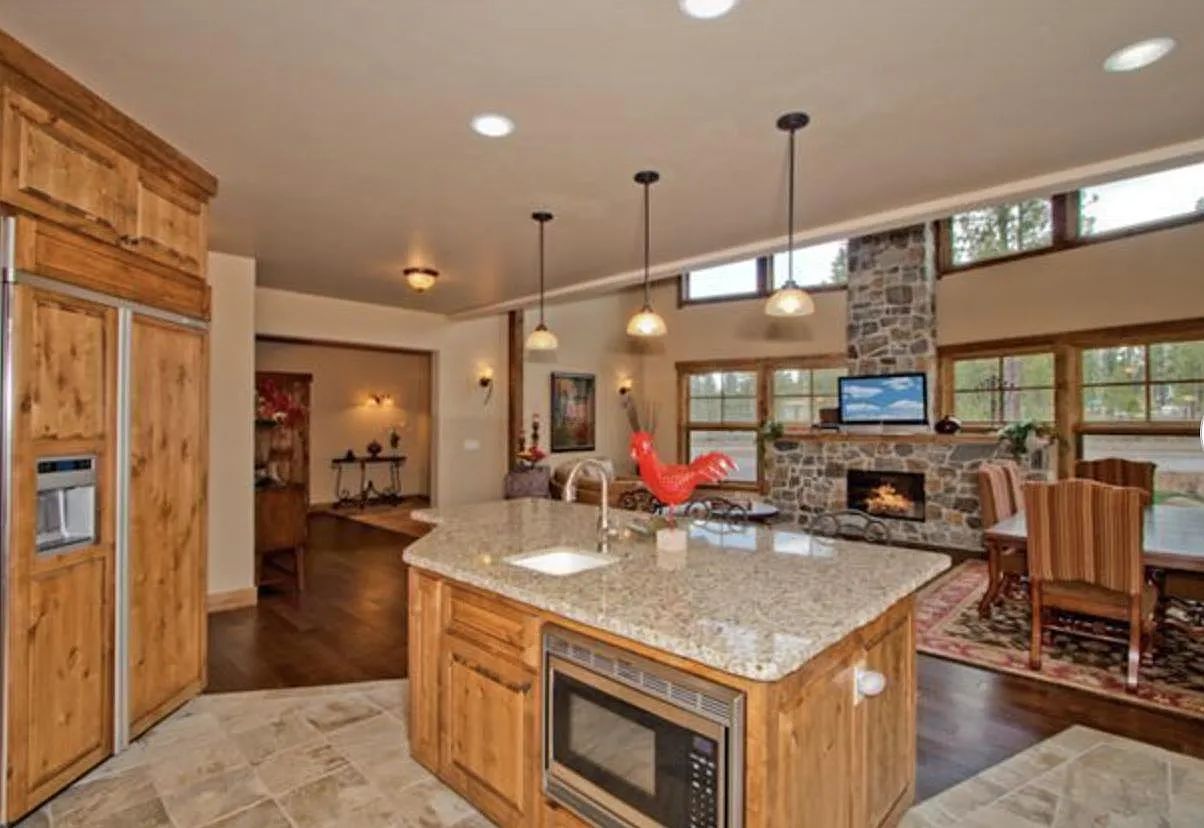 10035 Chaparral Ct — Photo 4
