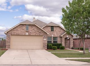 5805 Mirror Ridge Dr, Fort Worth, TX 76179