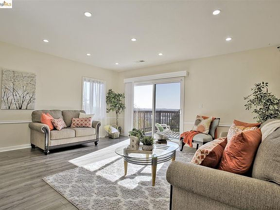 5th image of 8919 Lawlor St