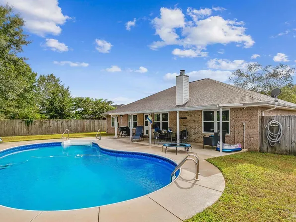 5541 Berrybrook Cir, Pace, FL 32571