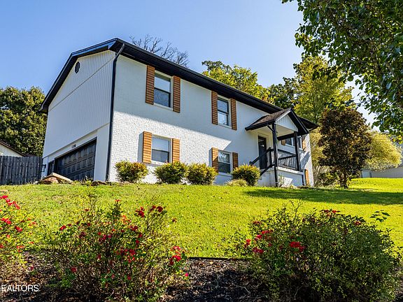 5th image of 1300 Whittbier Dr