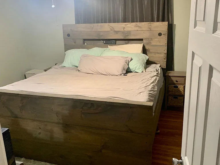 3 of 3 bedrooms (master)