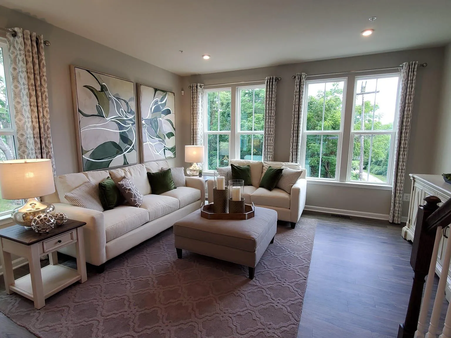 3 bed, 3.5 bath, 1945 sqft, $3,150 — Photo 2