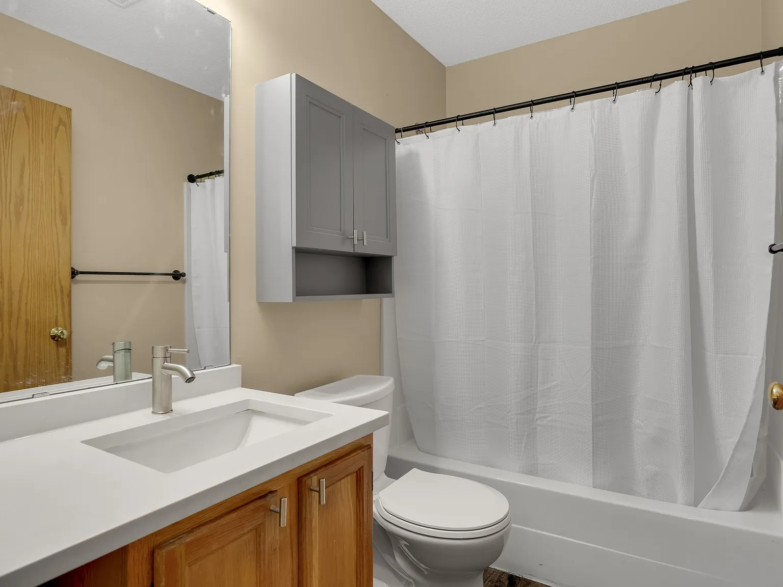 3 bed, 1551 sqft, $2,500 — Photo 4