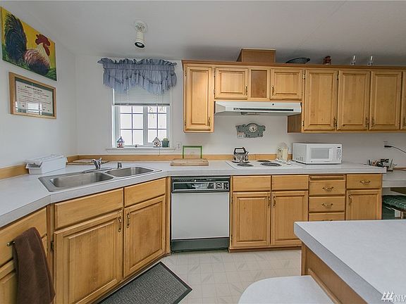 5th image of 5411 Road L NE