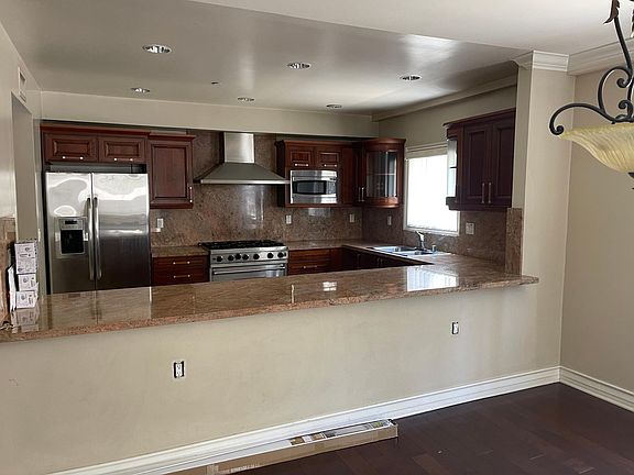 2nd image of 11860 Kiowa Ave #306