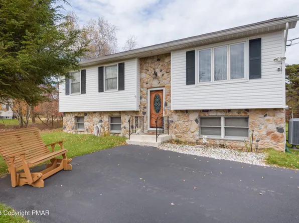 1977 Sun Valley Dr, Blakeslee, PA 18610