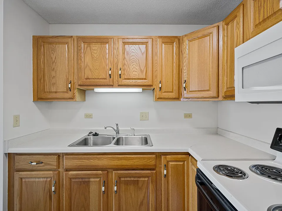 Birch Court Apartments