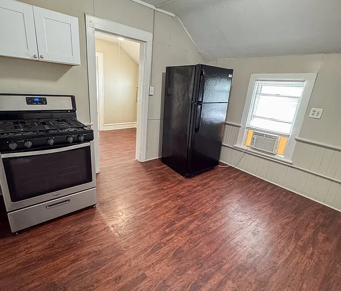 1121 Broadway Ave NW #2 — Photo 8