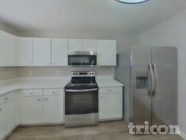 758 Sinclair Dr — Photo 5