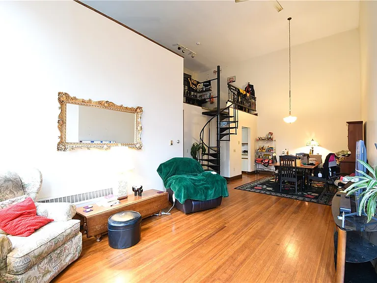 94 Averill Ave #2 — Photo 3