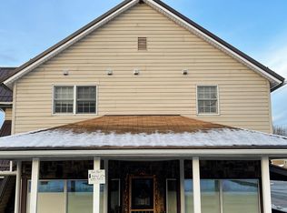 300 E 2nd St APT 1, Williamsburg, PA 16693