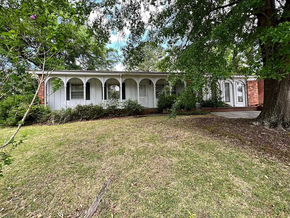 324 Azalea Dr
