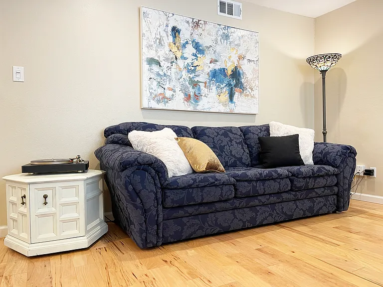 1126 Melrose Dr — Photo 30