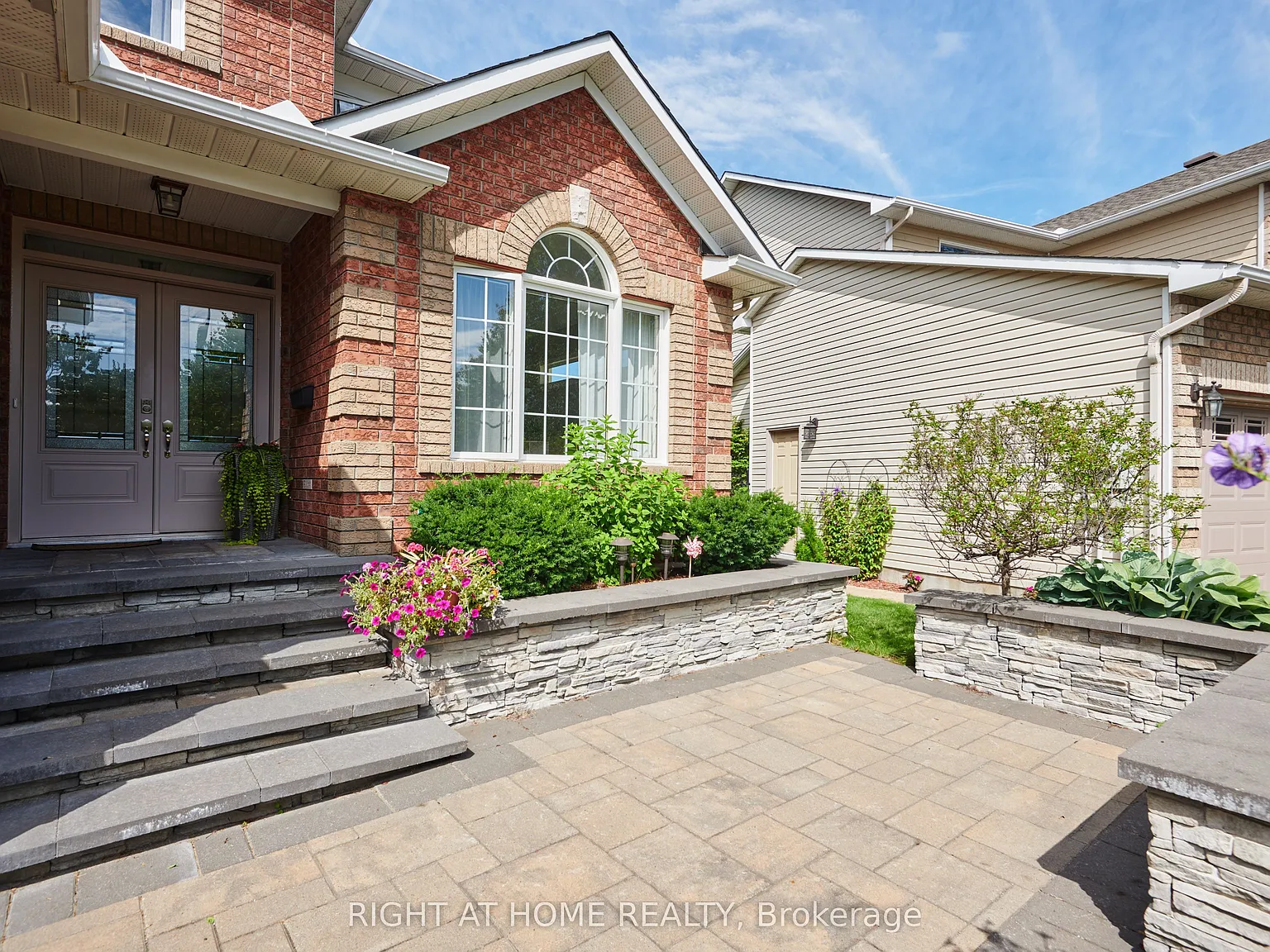5 bed, $5,200 — Photo 3