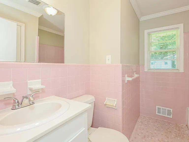 43 Pool Cir — Photo 11