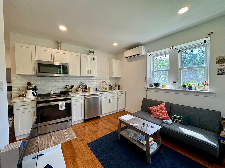 6655 Blakemore St #D — Photo 13