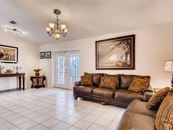 5th image of 619 Wallaby Ln