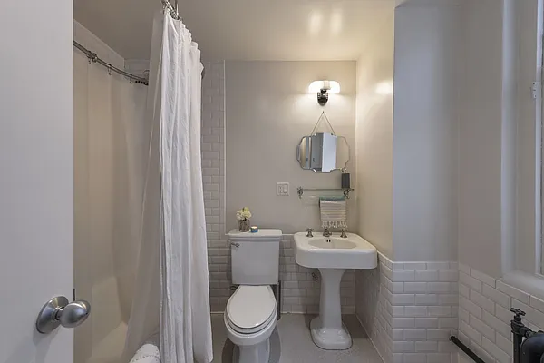 Sold by Compass | media 21