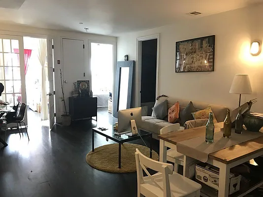 Rented by EXR | media 21