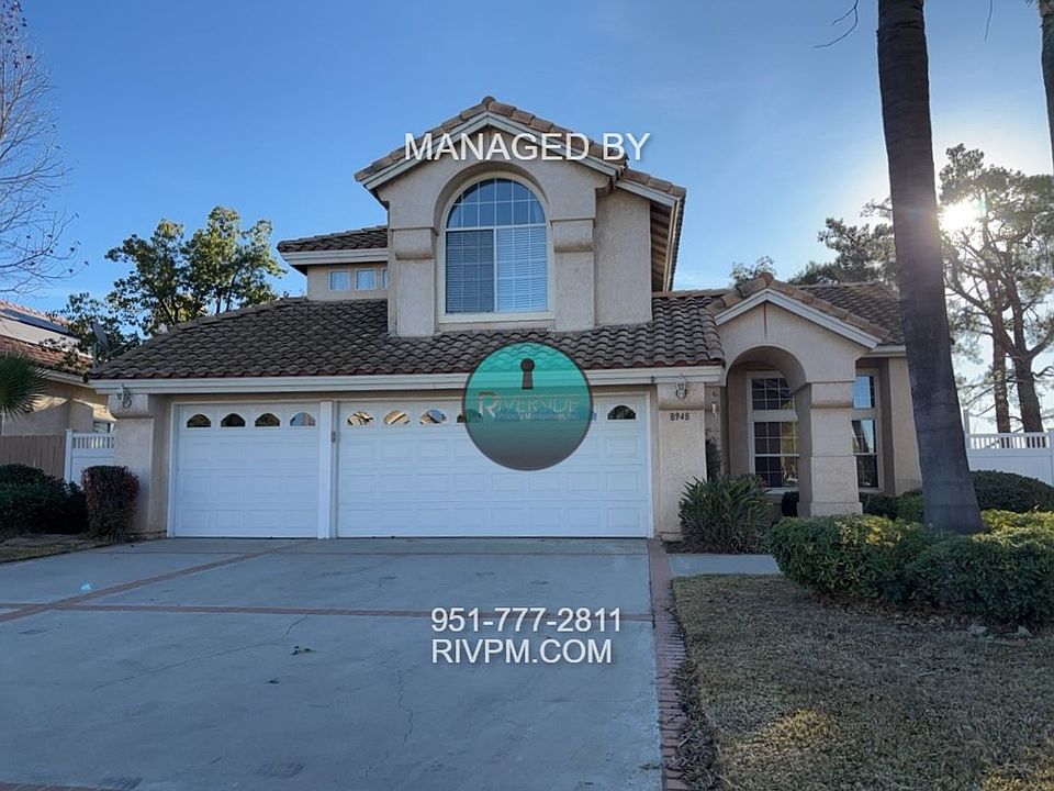 2nd image of 8948 Mesa Oak Dr