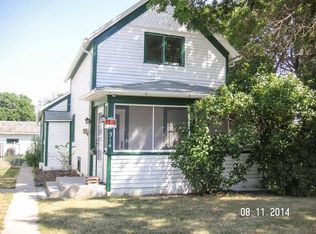 516 2nd St W, Roundup, MT 59072