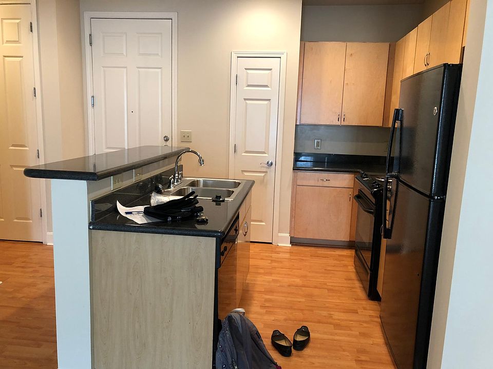 1st image of 3031 Eden Ave Floor 1
