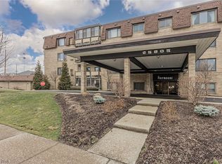 25805 Fairmount Blvd APT 302, Beachwood, OH 44122